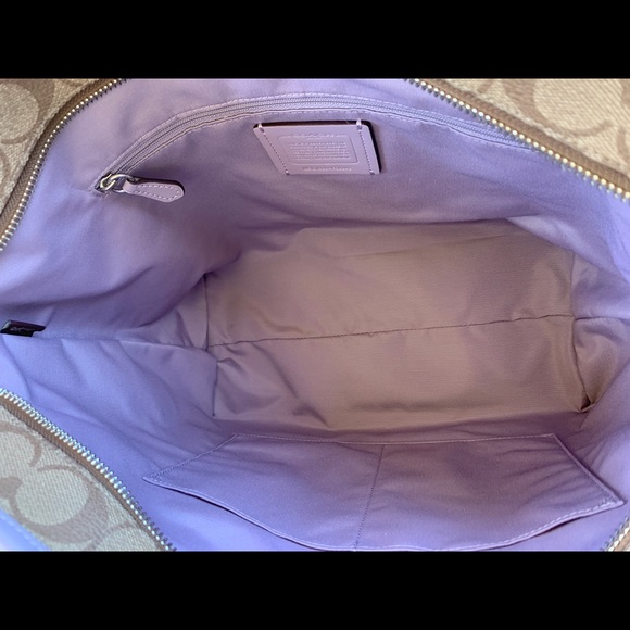 Gaby’sBags👜💕-Coach city zip tote khaki sig lilac - Picture 4 of 4